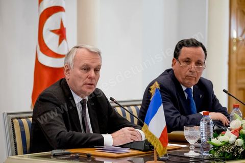 18 mars 2016 : conférence de présence avec les deux ministres des Affaires Etrangères, le français Jean-Marc Ayrault et le tunisien Khemaies Jhinaoui. En visite de deux jours à Tunis, le nouveau ministre français des affaires étrangères  Jean Marc Ayrault « a exhorté jeudi la jeunesse tunisienne à résister à l'extrémisme islamiste et à ne pas se tromper de chemin ».