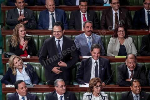 26 août 2016 : Discours pour vote de confiance du nouveau Premier Ministre Youssef Chached devant les députés à l'Assemblée des Représentants du Peuple et présentation de sa nouvelle équipe gouvernementale d'union nationale composée de 26 ministres et 14 secrétaires d'état. Il a annoncé notamment une série de mesures en faveur de la lutte contre le terrorisme et la corruption, pour la relance de l'économie et des investissements. Après avoir posé un bilan inquiétant de l'économie tunisienne et de sa dett, il promet de s'attaquer à la réforme de l'administration, avec notamment réduction du nombre de fonctionnaires. 