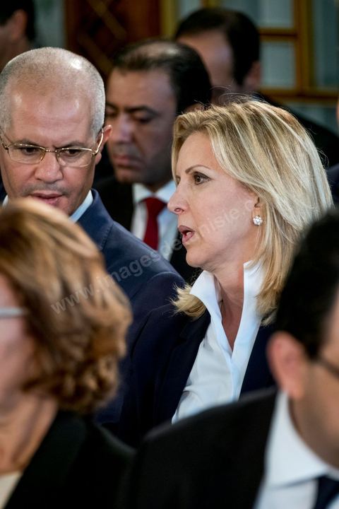 27 aout 2016 : à la prestation de serment du nouveau gouvernement de Youssef Chahed devant le Président de la République Béji Caïd Essebsi à Carthage. Au lendemain du vote de confiance à l'ARP, les membres du nouveau gouvernement se sont rendus à Carthage pour la prestation de serment et la photo de groupe du gouvernement. Le gouvernement a obtenu 167 voix de confiance et 22 députés ont voté contre et 5 autres ont préféré s’abstenir.