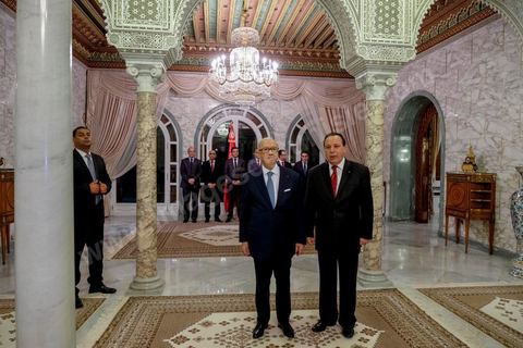 28 novembre 2016 : rencontre entre le Président tunisien Béji Caid Essebsi et le PRemier Ministre français Manuel Valls à la veille de l'ouverture de la Conférence des investisseurs pour la  Tunisie Tunisia2020.