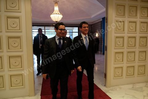 29 novembre 2016 : Manuel Valls, Premier ministre français, à la Cérémonie d'ouverture de la Conférence Tunisia 2020 par président Tunisien Beji Caid Essebsi, avec Emir du Qatar, Premiers Ministres tunisien, français et algérien.