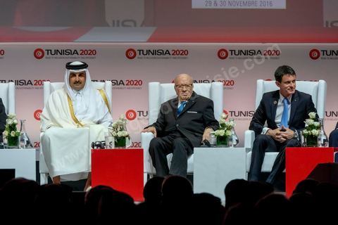 29 novembre 2016 : Cérémonie d'ouverture de la Conférence Tunisia 2020 par président Tunisien Beji Caid Essebsi, avec Emir du Qatar, Premiers Ministres tunisien, français et algérien.