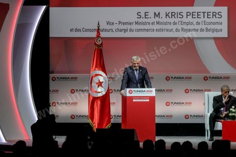 29 novembre 2016 : Kris Peeters, vice premier ministre de Belgique. Cérémonie d'ouverture de la Conférence Tunisia 2020 par président Tunisien Beji Caid Essebsi, avec Emir du Qatar, Premiers Ministres tunisien, français et algérien.