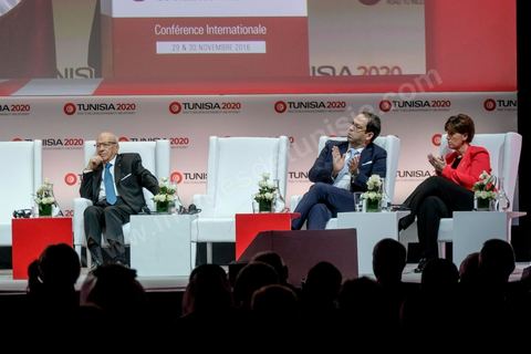 29 novembre 2016 : Cérémonie d'ouverture de la Conférence Tunisia 2020 par président Tunisien Beji Caid Essebsi, avec Emir du Qatar, Premiers Ministres tunisien, français et algérien.