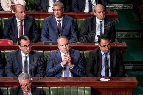 11 septembre 2017 : Séance plénière de vote de confiance du nouveau gouvernement de Youssef Chahed à l'Assemblée des Représentants du Peuple. Sous l’ascendant grandissant du président Essebsi, le premier ministre a constitué un nouveau gouvernement marqué par l'entrée d'anciens Benalistes. Sur 43 ministres et secrétaires d’Etat du nouveau gouvernement, au moins un sur cinq a occupé un poste ministériel sous Ben Ali ou assumé une fonction dirigeante au Rassemblement constitutionnel démocratique (RCD). Le chef du gouvernement a rappelé ce matin que ce gouvernement est un gouvernement de guerre, une guerre contre la corruption et le terrorisme. Les priorités du gouvernement sont claires et j’ai rappelé à mes ministres qu’il n’y a aucune place à la corruption au sein de son gouvernement. Ce gouvernement est aussi focalisé sur l’économie et les grandes réformes. Nous avons insisté aussi sur la nomination de personnalités qui ont de l’expérience dans leur domaine.
