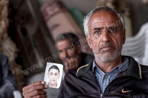 16 ocotbre 2017 : Dans la nuit du 8 au 9 octobre 2017 un bateau de pêcheur avec plus de 90 migrants clandestins tunisiens à bord a été percuté "accidentellement" (selon source officielle) provocant la mort et disparition d'une cinquantaine de jeunes tunisiens les autres ayant été rescapé apr ce meme navire tunisien. 