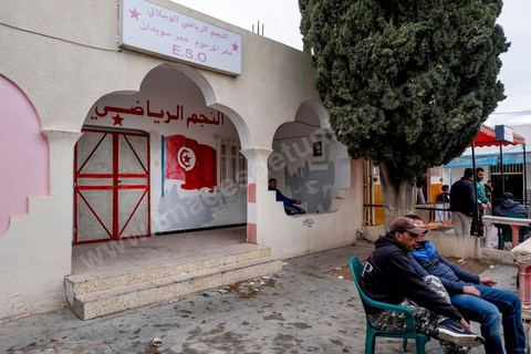 10 novembre 2017 : Le siège du club de football de Oueslatia en centre ville