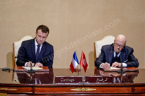 31 janvier 2018 : signature de contrats et conférence de presse des deux  Présidents Emmanuel Macron et Beji Caid Essebsi au palais présidentiel de Carthage dans le cadre de la visite d'Etat du Président français en Tunisie.