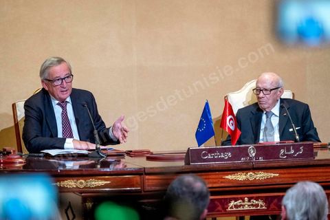 25 octobre 2018 : Signature de contrats et conférence de presse entre Jean-Claude Junker, Président de la Commission Européenne et Béji Caïd Essebsi, Président de la Tunisie au Palais de présidentiel de Carthage, , dans la cadre de la visite de Jean-Claude Junker en Tunisie le 25 et 26 octobre.