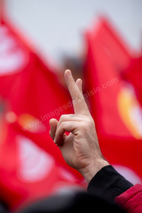14 janvier 2019 : 8ème anniversaire de la révolution, place Med Ali au siège historique de l'UGTT, Noureddine Taboubi, secrétaire général fait au balcon de son bureau son discours à près d'un millier de syndicalistes. Suivi ensuite de l'interview dans son bureau.
