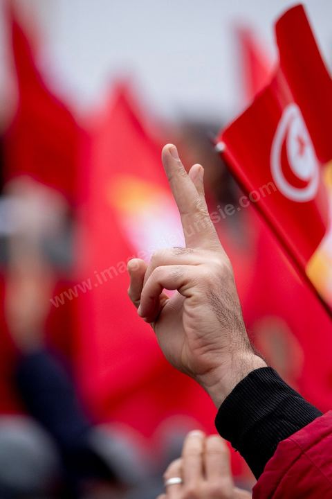 14 janvier 2019 : 8ème anniversaire de la révolution, place Med Ali au siège historique de l'UGTT, Noureddine Taboubi, secrétaire général fait au balcon de son bureau son discours à près d'un millier de syndicalistes. Suivi ensuite de l'interview dans son bureau.