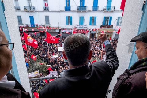 14 janvier 2019 : 8ème anniversaire de la révolution, place Med Ali au siège historique de l'UGTT, Noureddine Taboubi, secrétaire général fait au balcon de son bureau son discours à près d'un millier de syndicalistes. Suivi ensuite de l'interview dans son bureau.