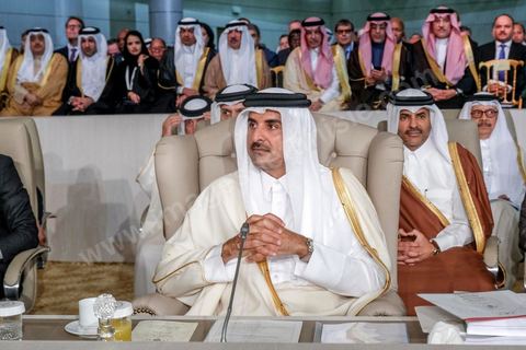 31 mars 2019 : 30ème session du Sommet de la Ligue Arabe à Tunis.Le président de la République Béji Caïd Essebsi a accueilli près de 20 dirigeants arabes présents pour prendre part aux travaux du Sommet. Il s’agit, notamment, du président libanais Michel Aoun, du président yéménite Abdrabbo Mansour Hadi, du président irakien Barham Saleh et l’Emir de l’Etat du Koweït, Cheikh Sabah al-Ahmad al-Jaber al-Sabah.Etaient arrivés, également, à Tunis, le président du Conseil présidentiel du gouvernement libyen d’entente nationale Fayez Sarraj, le président palestinien, Mahmoud Abbas, le président djiboutien, Ismaël Omar Guelleh, le président mauritanien Mohamed Ould Abdel Aziz et le Roi de Jordanie Abdallah II. 