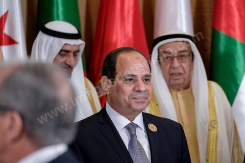 31 mars 2019 : 30ème session du Sommet de la Ligue Arabe à Tunis.Le président de la République Béji Caïd Essebsi a accueilli près de 20 dirigeants arabes présents pour prendre part aux travaux du Sommet. Il s’agit, notamment, du président libanais Michel Aoun, du président yéménite Abdrabbo Mansour Hadi, du président irakien Barham Saleh et l’Emir de l’Etat du Koweït, Cheikh Sabah al-Ahmad al-Jaber al-Sabah.Etaient arrivés, également, à Tunis, le président du Conseil présidentiel du gouvernement libyen d’entente nationale Fayez Sarraj, le président palestinien, Mahmoud Abbas, le président djiboutien, Ismaël Omar Guelleh, le président mauritanien Mohamed Ould Abdel Aziz et le Roi de Jordanie Abdallah II. 