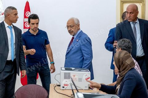 29 juillet 2019 : Rached Ghannouchi, président du parti Ennahdha, dépose dans le bureau de l'IRIE Tunis 1 sa candidature pour les élections legislatives de octobre 2019 circonscription de Tunis 1.