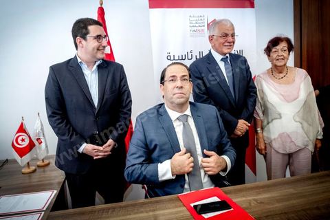 09 août 2019 : Dépot de candidature de Youssef Chahed, Premier ministre en exercice, pour son parti Tahya Tounes, fondé il y a quelques mois lors de ce dernier jour de dépots de candidature à l'ISIE pour les candidats à la présidentielle du 15 septembre, très forte affluence et 98 candidats au final mais seulement 25% des dossiers retnus en premier examen. 