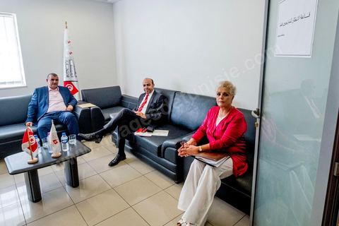 09 août 2019 : dernier jour de dépots de candidature à l'ISIE pour les candidats à la présidentielle du 15 septembre, très forte affluence et 98 candidats au final mais seulement 25% des dossiers retnus en premier examen. 