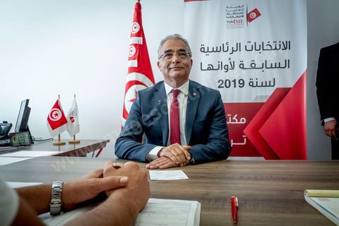 09 août 2019 : Dépot de candidature de Mohsen Marzouk pour son parti Machrou Tounes lors de ce dernier jour de dépots de candidature à l'ISIE pour les candidats à la présidentielle du 15 septembre, très forte affluence et 98 candidats au final mais seulement 25% des dossiers retnus en premier examen. 