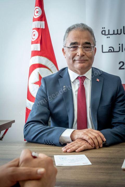 09 août 2019 : Dépot de candidature de Mohsen Marzouk pour son parti Machrou Tounes lors de ce dernier jour de dépots de candidature à l'ISIE pour les candidats à la présidentielle du 15 septembre, très forte affluence et 98 candidats au final mais seulement 25% des dossiers retnus en premier examen. 