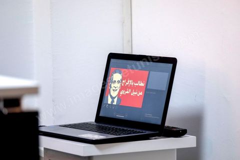 27 août 2019 : conférence de presse au siège du parti "Au coeur de la Tunisie" parti du candiadat aux présidentielles Nabil Karoui. ce m^me cnadidat fut arrété par la police pour poursuite judiciaire ce vendredi 23 aout et mis en prison bien que pas condamné par la justice pour affaire de blanchiment d'argent. Conférence de presse sur la sitaution de Nabil Karoui tenue apr la porte parole du parti Samira Chaouchi, son avocat Riadh Elloumi et un de ses candiats aux législatives Abdelaziz Belkhodja. 