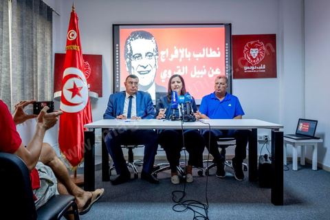 27 août 2019 : conférence de presse au siège du parti "Au coeur de la Tunisie" parti du candiadat aux présidentielles Nabil Karoui. ce m^me cnadidat fut arrété par la police pour poursuite judiciaire ce vendredi 23 aout et mis en prison bien que pas condamné par la justice pour affaire de blanchiment d'argent. Conférence de presse sur la sitaution de Nabil Karoui tenue apr la porte parole du parti Samira Chaouchi, son avocat Riadh Elloumi et un de ses candiats aux législatives Abdelaziz Belkhodja. 
