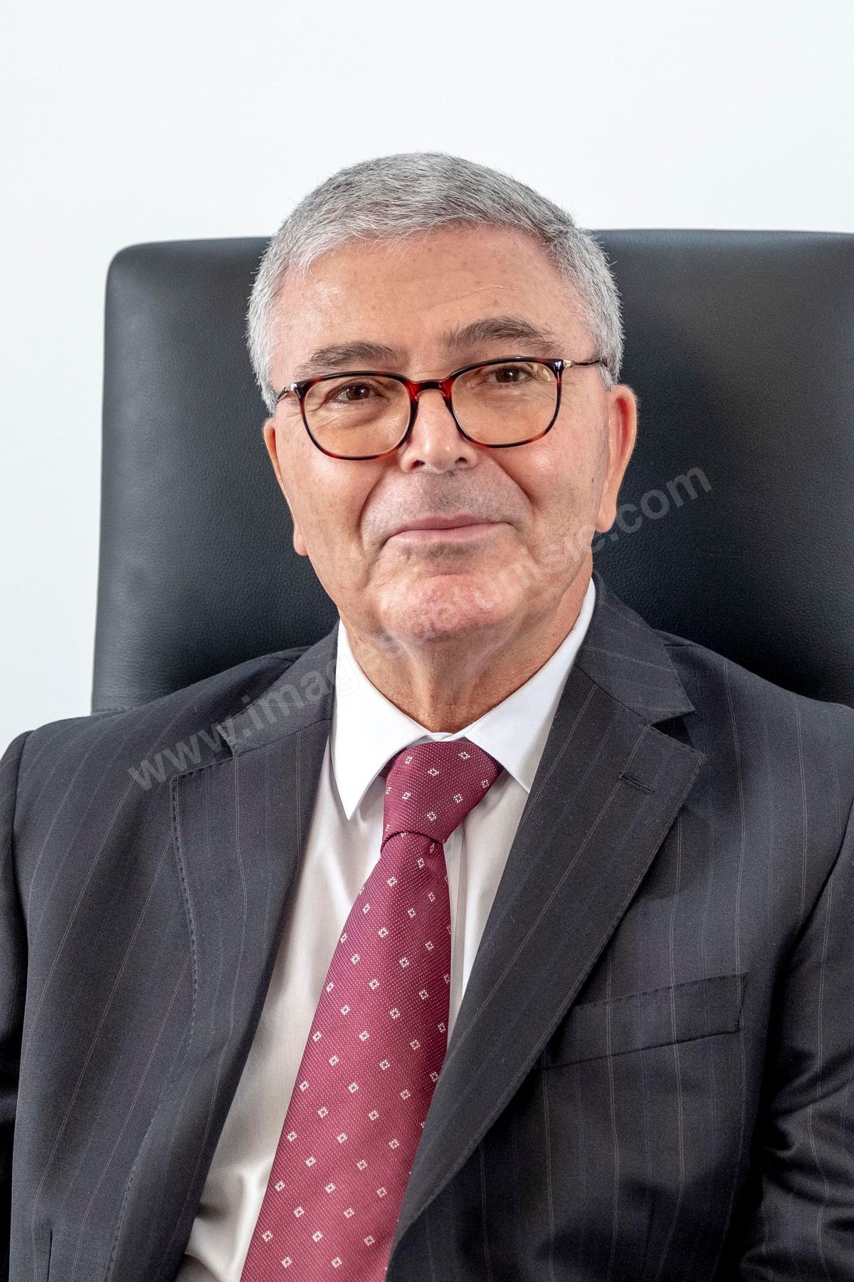 M40-001