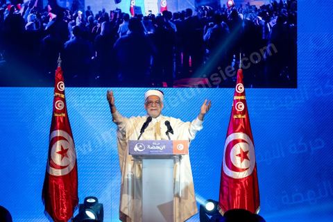 30 août 2019 : Discours de Abdlefattah Mourou, premier candidat d'Ennahda aux présidentielles. Au palais des congrès de Tunis, le parti Ennahdha organise sa grande conférence de présentations des candidats et programmes pour les élections législatives et présidentielles de cette fin d'année 2019. Présentation du programme électoral, présentation des têtes de listes législatives, et, à leur tête le Rached Ghannouchi, qui se présente comme député sur Tunis, et,  pésentation du  premier candidat à la présidentielle pour le parti, Abdlefattah