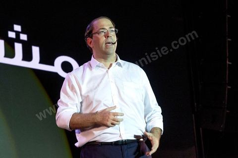 02 septembre 2019 : en ce premier jour de campagne officielle pour l'élection présidentielle anticipée, Youssef Chahed, Chef du Gouvernment en vacances, est candidat pour le nouveau parti Tahya Tounes. Dans une salle d'un hôtel 5 étoiles de Tunis, Youssef Chahed présente de façon théatrale son programme électoral devant une salle composée du bureau du parti, des responsables régionaux et locaux du parti et de personnalités qui le soutiennent. Il a affirmé qu'il rêve d'une Tunisie forte, pour une démocratie plus forte, pour un état régulateur, pour faciliter les démarches d'obtention de visas, propose de changer le mode de scrutin, ... 