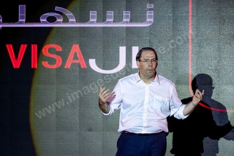 02 septembre 2019 : en ce premier jour de campagne officielle pour l'élection présidentielle anticipée, Youssef Chahed, Chef du Gouvernment en vacances, est candidat pour le nouveau parti Tahya Tounes. Dans une salle d'un hôtel 5 étoiles de Tunis, Youssef Chahed présente de façon théatrale son programme électoral devant une salle composée du bureau du parti, des responsables régionaux et locaux du parti et de personnalités qui le soutiennent. Il a affirmé qu'il rêve d'une Tunisie forte, pour une démocratie plus forte, pour un état régulateur, pour faciliter les démarches d'obtention de visas, propose de changer le mode de scrutin, ... 