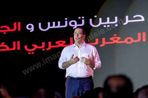 02 septembre 2019 : en ce premier jour de campagne officielle pour l'élection présidentielle anticipée, Youssef Chahed, Chef du Gouvernment en vacances, est candidat pour le nouveau parti Tahya Tounes. Dans une salle d'un hôtel 5 étoiles de Tunis, Youssef Chahed présente de façon théatrale son programme électoral devant une salle composée du bureau du parti, des responsables régionaux et locaux du parti et de personnalités qui le soutiennent. Il a affirmé qu'il rêve d'une Tunisie forte, pour une démocratie plus forte, pour un état régulateur, pour faciliter les démarches d'obtention de visas, propose de changer le mode de scrutin, ... 