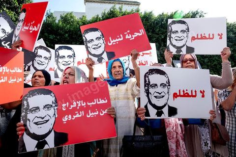 03 septembre 2019 : devant le tribunal de Tunis, rassemblement de soutien pour Nabil Karoui, candidat aux présidentielles en prison. Ce matin la chambre de mise en accusation, relevant du Pole Judiciaire, Economique et Financer examine et statue sur la demande de libération de Monsieur Nabil Karoui, candidat à l’élection présidentielle anticipée, et à la Cour d'appel de Tunis. Nabil Karoui est emprisonné depuis le 23 aout suite à une arrestation douteuse et inquiétante pour la démocratie tunisienne, mais en prison il reste candidat à la présidentielle. 