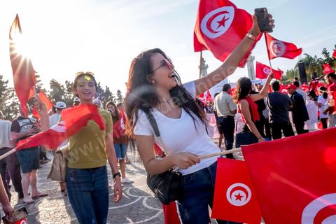 07 septembre 2019 : à Monastir sur l'espalande devant le Mausolée de Habib Bourguiba, Abdelkarim Zbidi, candidat de dernière minute et dit indépendant, tient son premier meeting populaire de campagne présidentielle. Après une visite sur la tombe de Bourguiba, Zbidi a tenu une foule de 3000 personnes avec un discours de 15 minutes. 