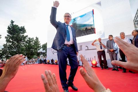 07 septembre 2019 : à Monastir sur l'espalande devant le Mausolée de Habib Bourguiba, Abdelkarim Zbidi, candidat de dernière minute et dit indépendant, tient son premier meeting populaire de campagne présidentielle. Après une visite sur la tombe de Bourguiba, Zbidi a tenu une foule de 3000 personnes avec un discours de 15 minutes. 