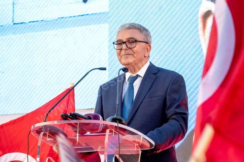07 septembre 2019 : à Monastir sur l'espalande devant le Mausolée de Habib Bourguiba, Abdelkarim Zbidi, candidat de dernière minute et dit indépendant, tient son premier meeting populaire de campagne présidentielle. Après une visite sur la tombe de Bourguiba, Zbidi a tenu une foule de 3000 personnes avec un discours de 15 minutes. 
