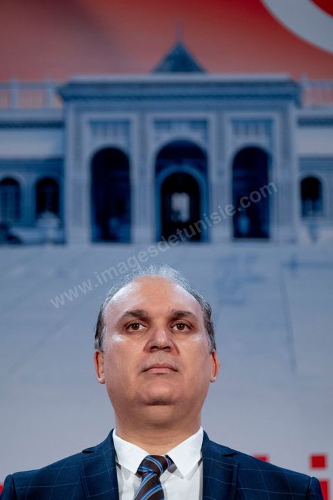 17 septembre 2019 : au centre de presse de l'ISIE, Instance Supérieure Indépendante des Elections, le prsident de l'ISIE, Nabil Baffoun, annonce les résultultas complets préliminaires du 1er tour des électiosn présidentielles du 15 septembre. Kais Saied, candidat indépendant, termin epremier avec 18,8 % suivi par Nabil Karoui, candidat en prison, avec 15,5 %, tous les deux sont qualifiés pour le second tour en atttendant d'éventuels recours invalidants et l'annonce officielle et definitives des résultats prévus dasn les trois emaines à venir maximum. 