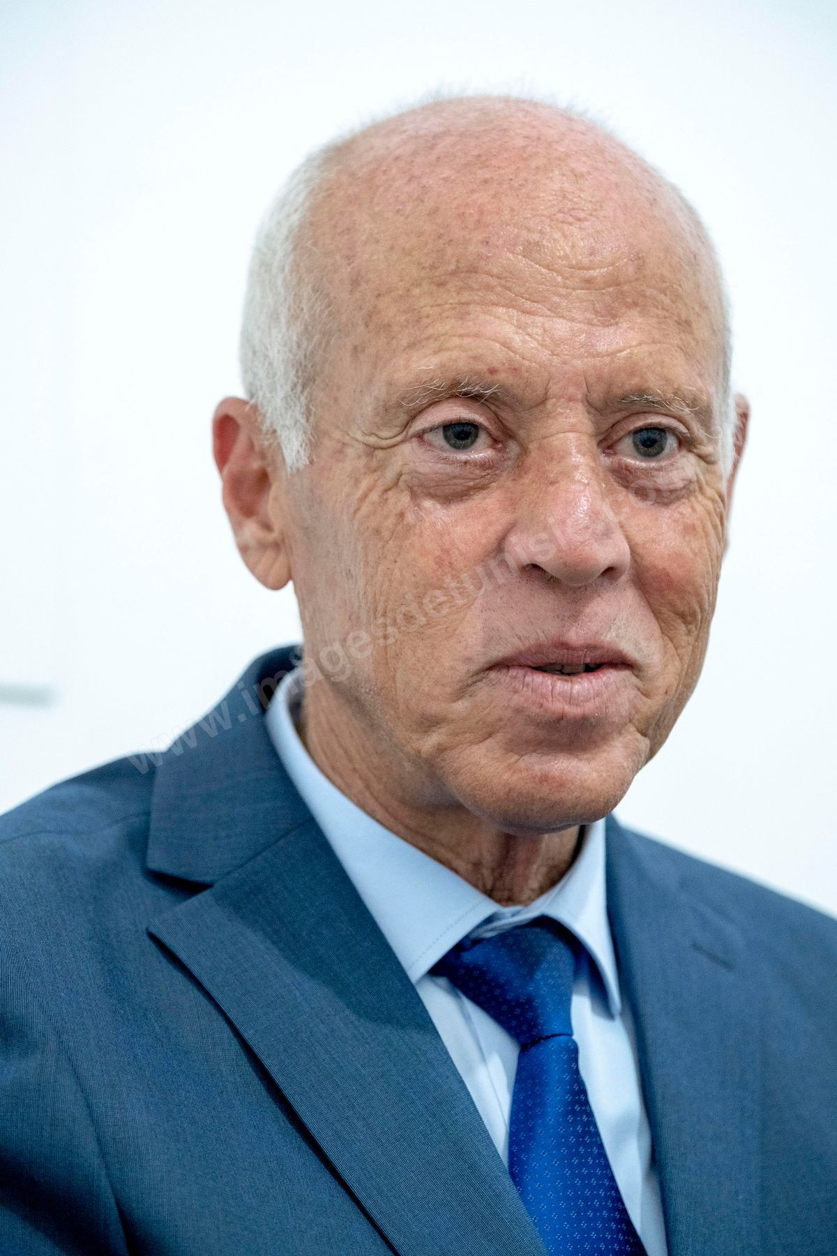 M50-300 portraits de Kais Saied 18092019