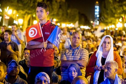 3 octobre 2019 : en cette fin de campagne électorale pour les légilsatives prévues ce dimanche 6 octobre, le parti Ennahdha organis eun grand meeting de cloture sur l'Avenue Habib Bourguiba à Tunis. En présence d'un grand nombre de militants du parti le meeting est plus une fête q'un meeting politique, le président du parti et candidat sur la circonscriptiond e Tunis 1 Rached Ghannouchi est venu saluer les militants accompagné de Adbalfattah Mourou, vice président du parti. 