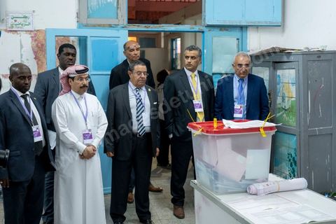 06 octobre 2019 : jour de vote pour les élections législatives en Tunisie, plus de 7 millions d'électeurs sont appelés à élire les membres de l'Assemblée des Représentants du Peuple, 217 députés à choisir parmis 1506 listes répartis sur 33 circonscriptions. A 19h30 l'ISIE annoce une participation de 41,50 %, la plus faible pour ces élections depuis 2011. Le scrutin de listes est à la propotionnelle à un seul tour. Près de 14 000 bureaux de votes mis en place en Tunisie et à l'étranger. Les résultat definitifs sont prévus dasn les trois jours suivants le scrutin. 