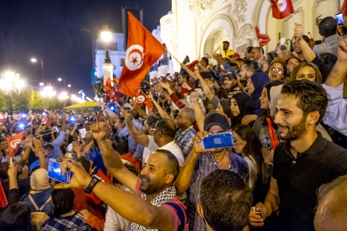 M60-700 le peuple fete la victoire de Kais Saied 13102019