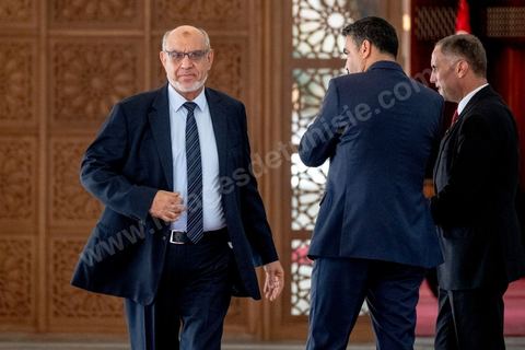 23 octobre 2019 : le nouveau président de la république élu le 13 octobre Kais Saied vient à l'Assemblée des Représentants du Peuple pour prêter serment et faire un discours. Devant une assemblée pleine, députés, membres du gouvernement, personnalités politques et ambassadeurs, Kais Saied déclare que la Tunisie a fait une “véritable révolution, dans son sens nouveau parce que les révolutions se font généralement contre la légitimité, mais ce qui s’est passé en Tunisie, c’est une véritable révolution en utilisant les outils de la légitimité eux-même”. Pour lui, “chacun ici porte une responsabilité, la responsabilité de répondre à ce peuple, dans leur demande de liberté et de dignité. L’attente n’a été que trop longue, et personne n’a le droit de le décevoir”.