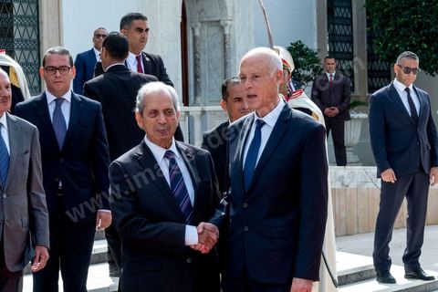 23 octobre 2019 : au palais de Carthage le président de la république par interim, suit eà la mort de Beji Caid Essebsi, Mohammed Ennaceur reçoit le nouveau président élu Kais Saied pour la passation de pouvoirs. Kais Saied ensuite saluera le drapeau et les forces de sécurité au rythme de l'hymne national dans la cour du palais pour ensuite entrer au palis et prendre ses fonctions de Président de la République. 