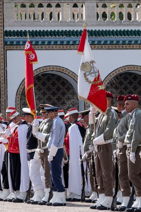 23 octobre 2019 : au palais de Carthage le président de la république par interim, suit eà la mort de Beji Caid Essebsi, Mohammed Ennaceur reçoit le nouveau président élu Kais Saied pour la passation de pouvoirs. Kais Saied ensuite saluera le drapeau et les forces de sécurité au rythme de l'hymne national dans la cour du palais pour ensuite entrer au palis et prendre ses fonctions de Président de la République. 