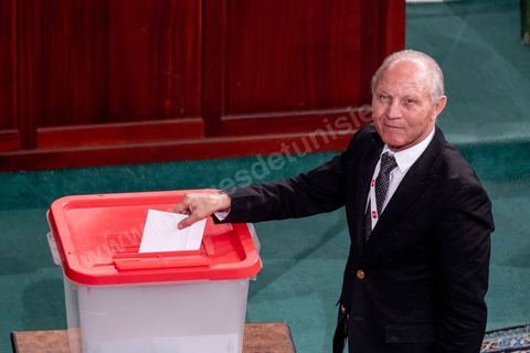 13 novembre 2019 : Ridha Charffeddine, député de Qalb Tounes. L’Assemblée des Représentants du Peuple a tenu ce mercredi sa première séance plénière de la nouvelle législature suite aux élections du 6 octobre sous la présidence du doyen des députés Rached Ghannouchi, président du parti Ennahdha et candidat à la présidence de l'ARP. Après des premiers échanges houleux, notamment de la députée Abir Moussi, les députés ont élu avec 123 voix sur 217 Rached Ghannouchi nouveau Président de l'ARP grâce au soutien de dernière minute du parti de Nabil Karoui, Qalb Tounes, malgré une campagne anti Ennahdha. Samira Chaouchi, députée du parti Qalb Tounes est ensuite élue vice présidente de l'ARP.