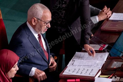 13 novembre 2019 : Rached Ghannouchi élu Président de l'ARP. L’Assemblée des Représentants du Peuple a tenu ce mercredi sa première séance plénière de la nouvelle législature suite aux élections du 6 octobre sous la présidence du doyen des députés Rached Ghannouchi, président du parti Ennahdha et candidat à la présidence de l'ARP. Après des premiers échanges houleux, notamment de la députée Abir Moussi, les députés ont élu avec 123 voix sur 217 Rached Ghannouchi nouveau Président de l'ARP grâce au soutien de dernière minute du parti de Nabil Karoui, Qalb Tounes, malgré une campagne anti Ennahdha. Samira Chaouchi, députée du parti Qalb Tounes est ensuite élue vice présidente de l'ARP.