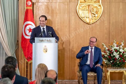 28 février 2020 : Dscours de Youssef Chahed à la passation de pouvoir entre les deux chefs de gouvernement, Youssef Chahed, sortant, et Elyes Fakhfakh, fraichement investi par le parlement. La cérémonie que c'est déroulé en présence des memebres des deux gouvernements commença par un discours de Youssef Chahed puis de Elyes Fakhfakh. 