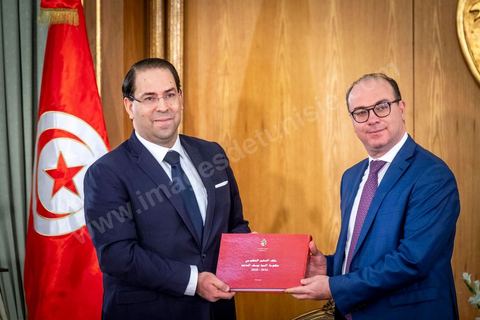 28 février 2020 : passation de pouvoir entre les deux chefs de gouvernement, Youssef Chahed, sortant, et Elyes Fakhfakh, fraichement investi par le parlement. La cérémonie que c'est déroulé en présence des memebres des deux gouvernements commença par un discours de Youssef Chahed puis de Elyes Fakhfakh. 