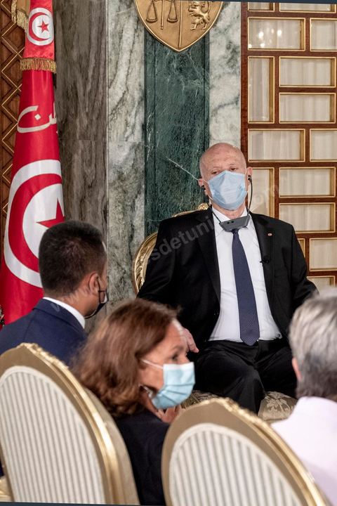 17 août 2020 : Rencontre au palais présidentiel de Carthage entre le Président de la République tunisienne Kaïs Saied au palais de Carthage et une délégation italienne comprenant le Ministère des Affaires étrangères et de la Coopération internationale italien Luigi Di Maio et la Ministre de l'intérieur italien Luciana Lamorgese sur le sujet des migrants clandestins tunisiens.