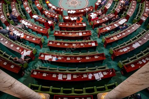 2 décembre 2020 : à l'Assemblée des Représentants du Peuple (ARP) jour de débat du projet de loi de finance, budget du Ministère de l'agriculture pour 2021, seul une trentaine (sur 217) députés présents. Séance présidée par Rached Ghannouchi Président de l'ARP et du parti islamiste Ennahdha. 
