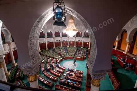 2 décembre 2020 : à l'Assemblée des Représentants du Peuple (ARP) jour de débat du projet de loi de finance, budget du Ministère de l'agriculture pour 2021, seul une trentaine (sur 217) députés présents. Séance présidée par Rached Ghannouchi Président de l'ARP et du parti islamiste Ennahdha. 