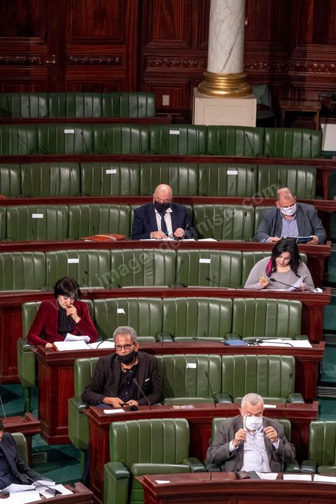 2 décembre 2020 : à l'Assemblée des Représentants du Peuple (ARP) jour de débat du projet de loi de finance, budget du Ministère de l'agriculture pour 2021, seul une trentaine (sur 217) députés présents. Séance présidée par Rached Ghannouchi Président de l'ARP et du parti islamiste Ennahdha. 